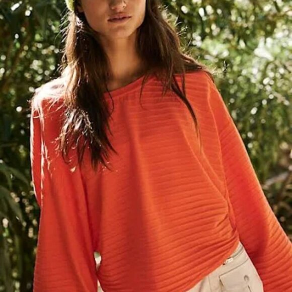 LIKE NEW! Free People Movement Orange Twist-Back Long Sleeve Top Size Large - Picture 2 of 7